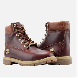Timberland Brown Leather Ankle Boots with Gold Accents